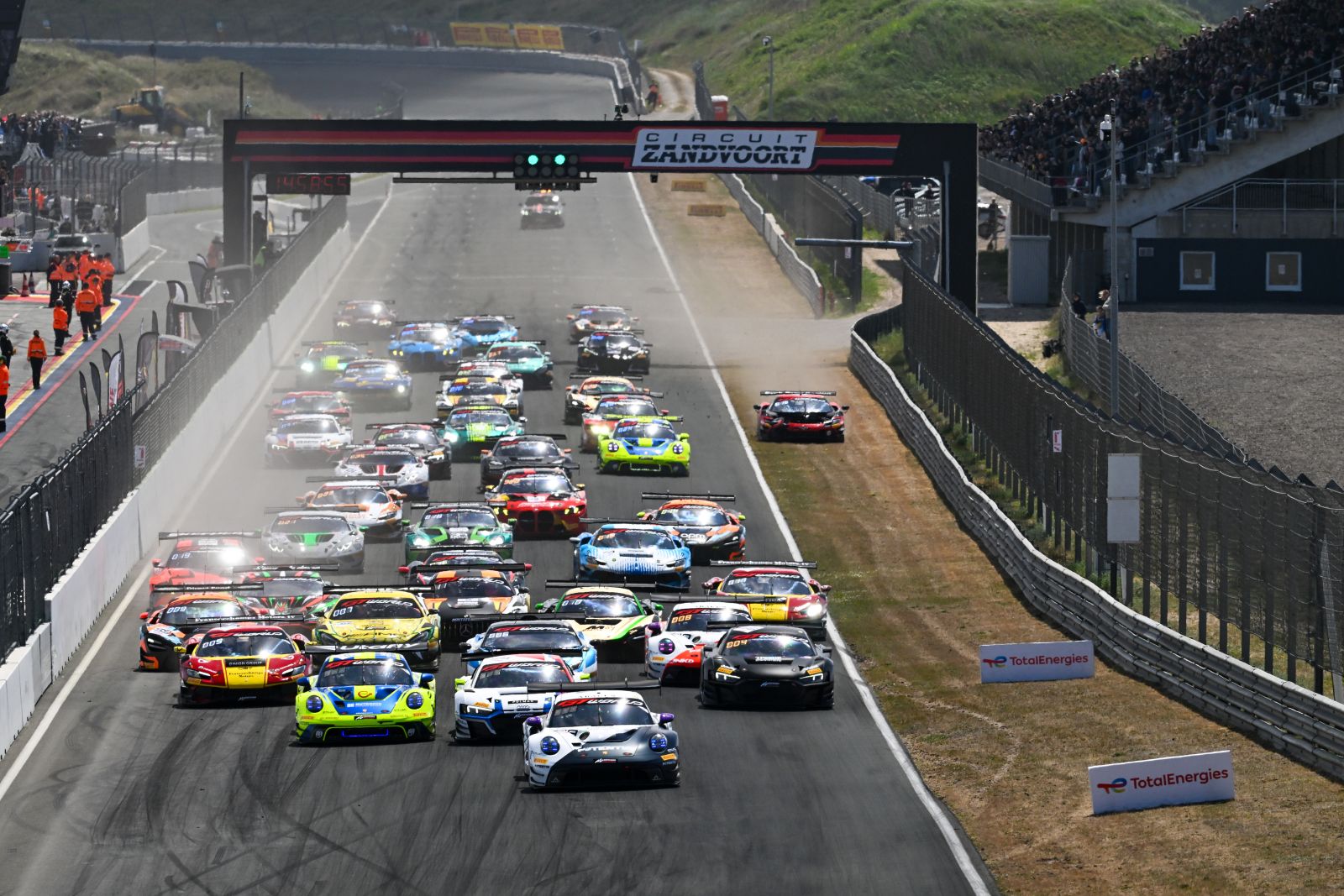 Vijf titelkandidaten, minder dan tien punten verschil: Zandvoort maakt zich op voor een weekend vol 
