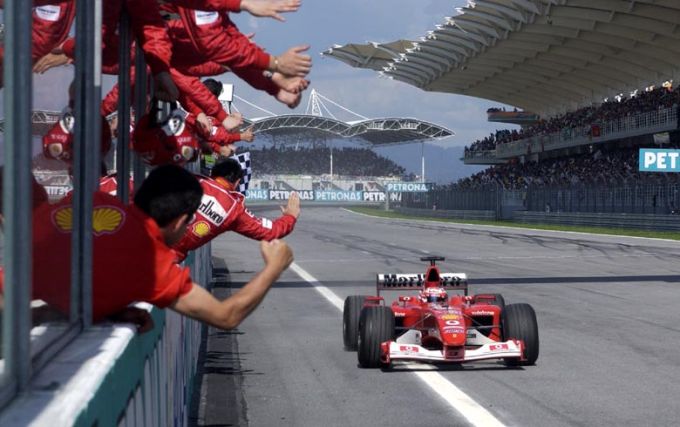 Michael Schumacher F1 Ferrari at Sepang bron media.ferrari