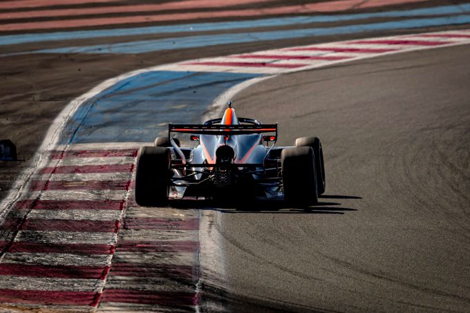 Van Amersfoort Racing verwelkomt Williams F1 Team Academy-coureur Oleksandr Bondarev voor de laatste twee FREC-rondes