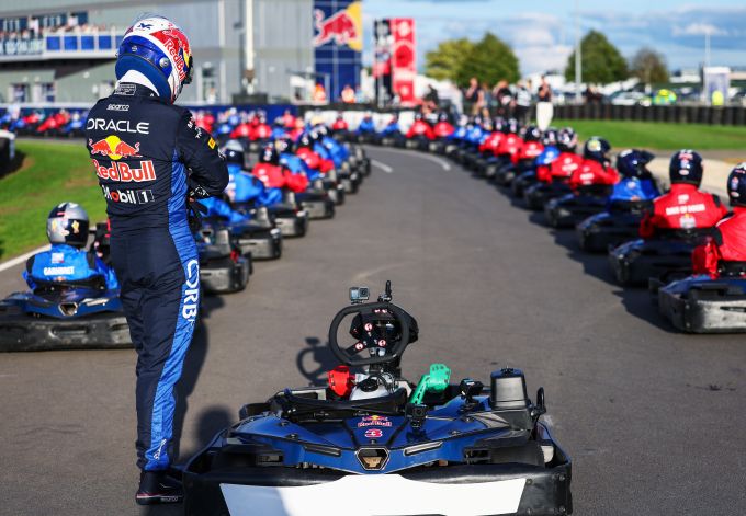 Max Verstappen deadlast to win