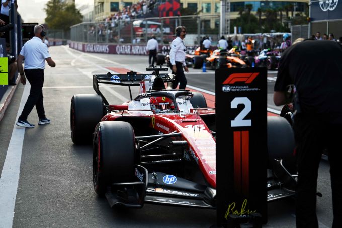 Ferrari ruikt kansen in Bakoe: Leclerc start naast Russell en ziet plots ruimte voor een sensationele aanval op Mercedes