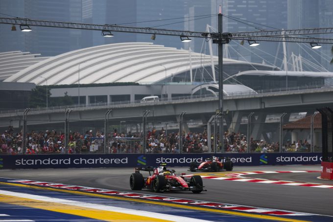 Ferrari @ Singapore Hamilton Leclerc foto 4