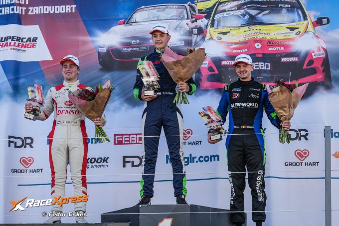 Christiaan de Kleijn wint in Zandvoort en verstevigt leidende positie in rookieklassement Mazda MX-5 Cup!